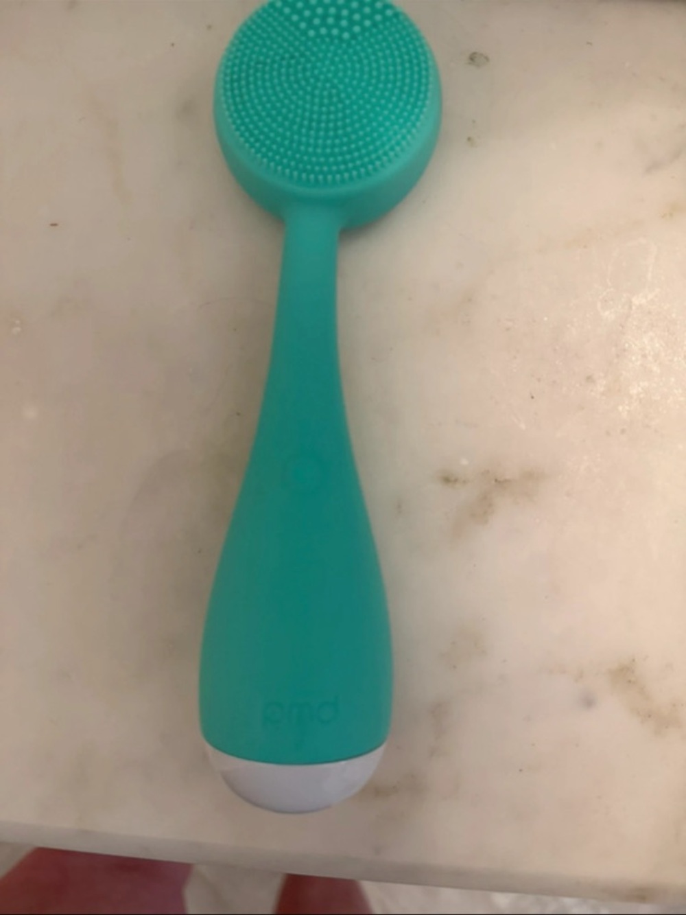 PMD facial device